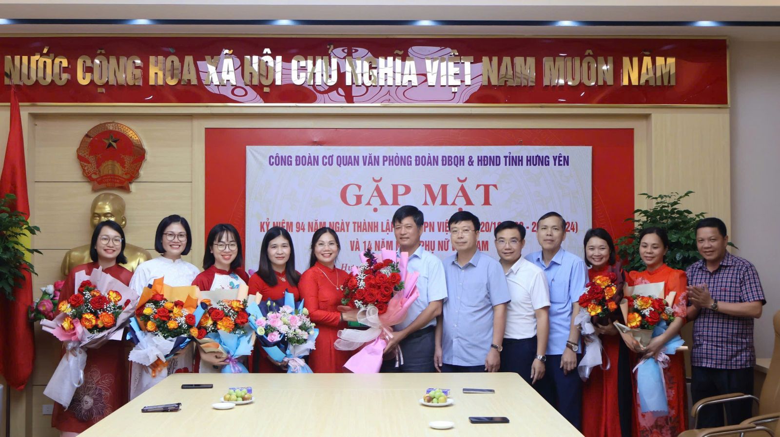 Công đoàn Cơ quan Văn phòng Đoàn ĐBQH và HĐND tỉnh tổ chức gặp mặt kỷ niệm 94 năm Ngày thành lập Hội Liên hiệp Phụ nữ Việt Nam (20/10/1930-20/10/2024) và 14 năm Ngày Phụ nữ Việt Nam (20/10/2010-20/10/2024)